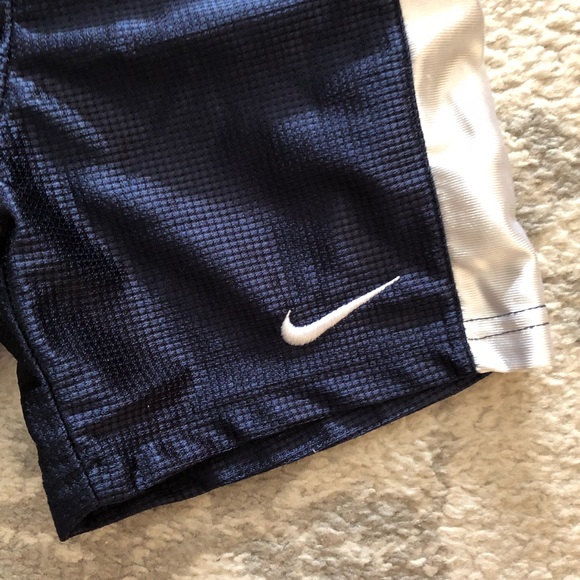 Navy blue & white Boys’ Nike athletic shorts - Picture 2 of 6